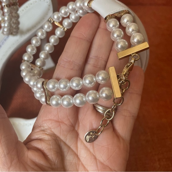 Manolo Blahnik // Charona Man Made Pearl Ankle Strap Sandals Size 40 - Picture 10 of 14